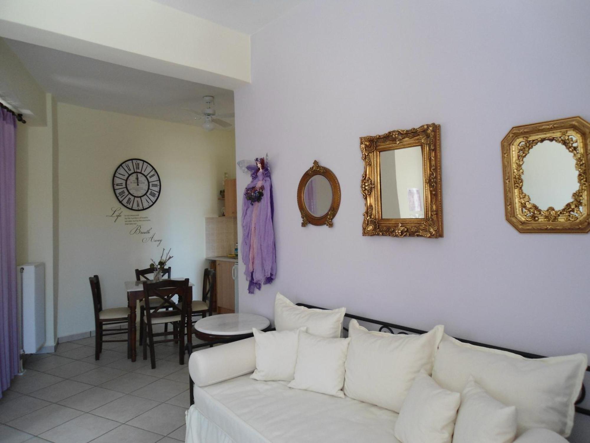 Antouanetta Apartments Ermoupoli Buitenkant foto