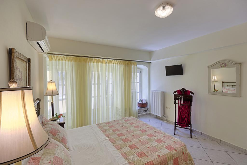 Antouanetta Apartments Ermoupoli Buitenkant foto